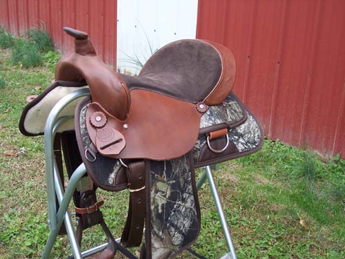 cordura saddle in camo