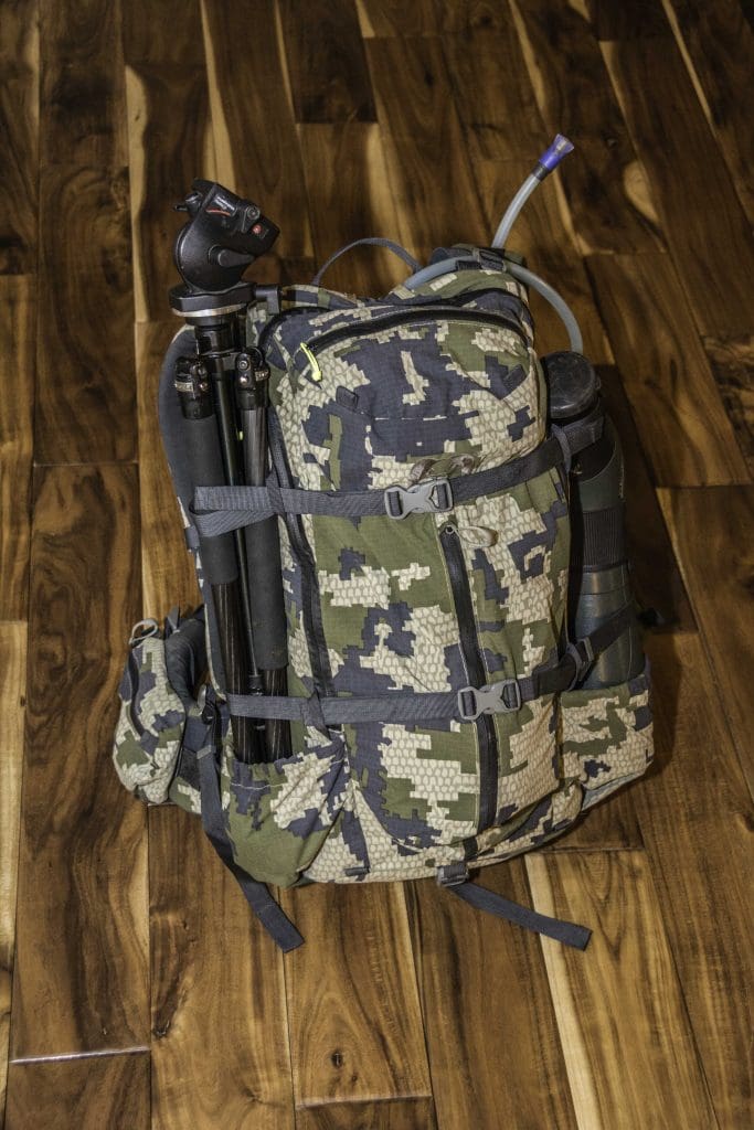 A Season with an Icon KUIU's Icon 1850 Pack System Rokslide