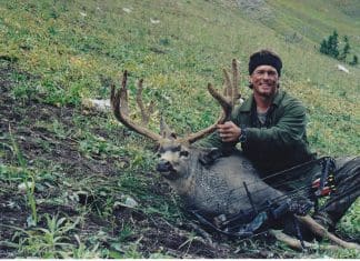 Restoring Velvet on Big Mule Deer Wyoming-Non-Typical-resized-for-blog.jpg