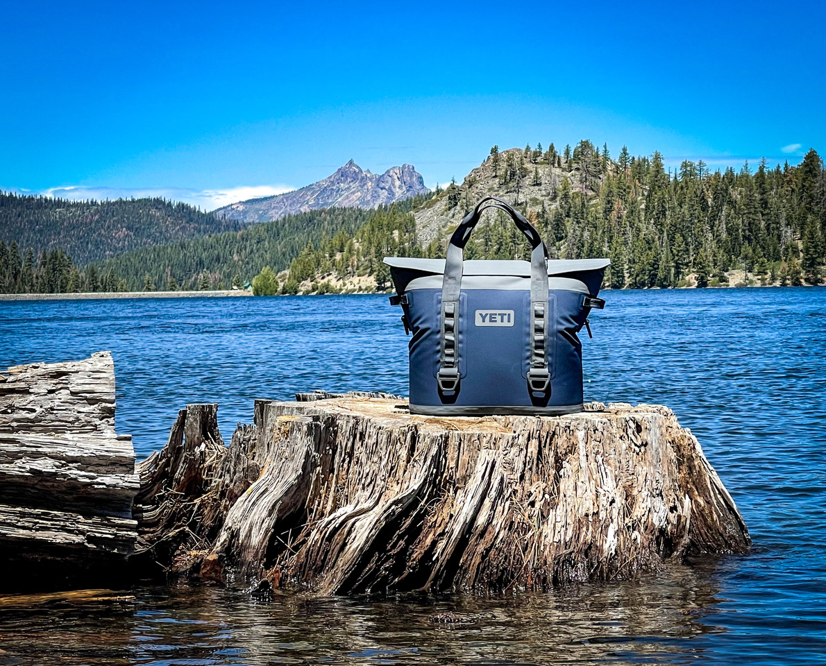 Hopper M30 Navy Soft Bag Cooler by Yeti