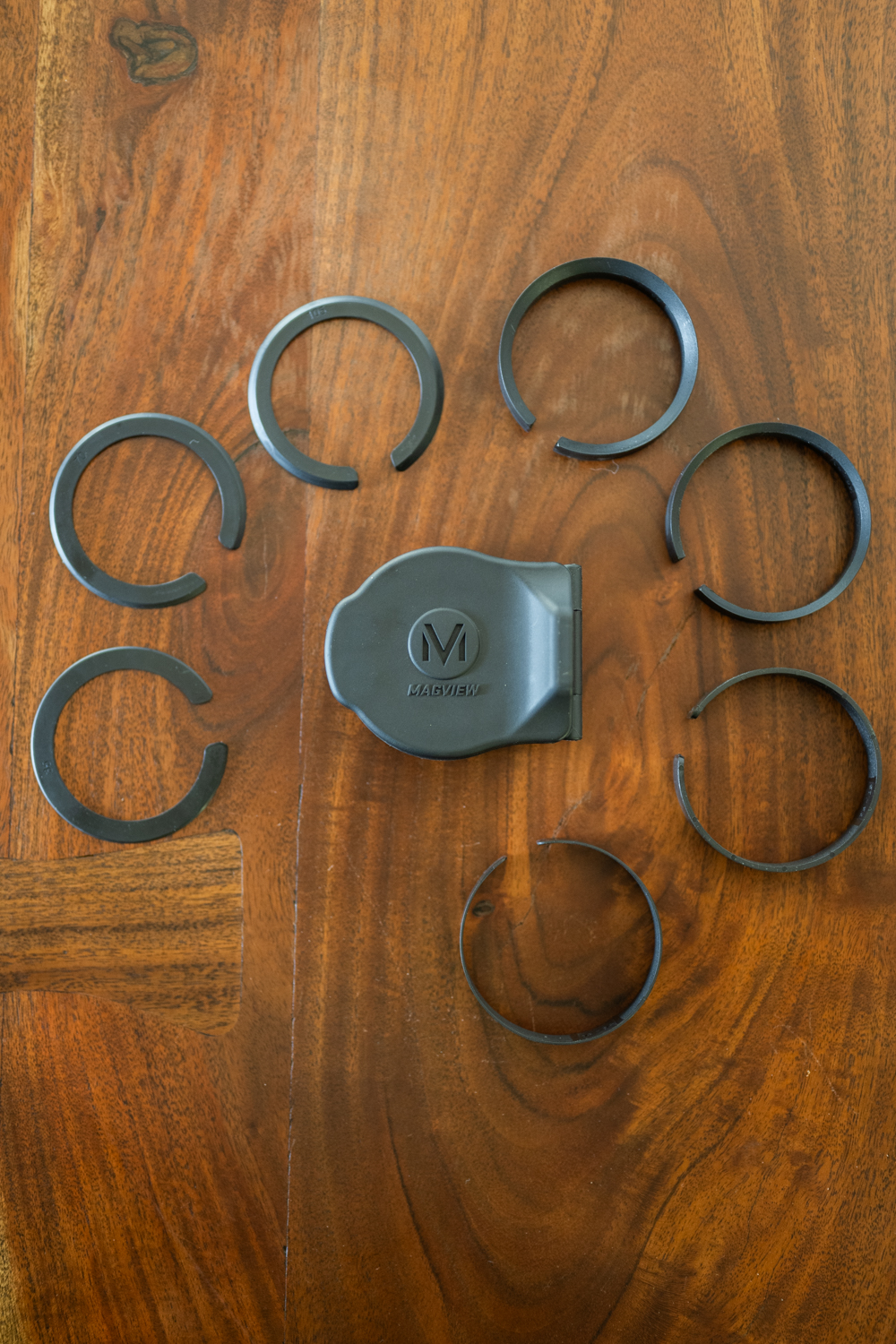 The Magview S1 ships with eye relief spacers and sizing rings to fit most popular hunting spotting scopes.