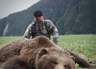 TT#43 Travis Hobbs Alaskan Brown Bear Hunt Travis Hobbs Brown Bear Tipsy