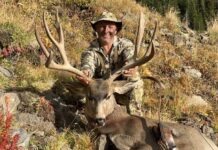 South Cox: Big Bucks Under 20 Yards South Cox Getting Close to Big Mule deer