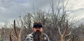 Big Buck Down & Coming Out Light Travis Hobbs BBD!